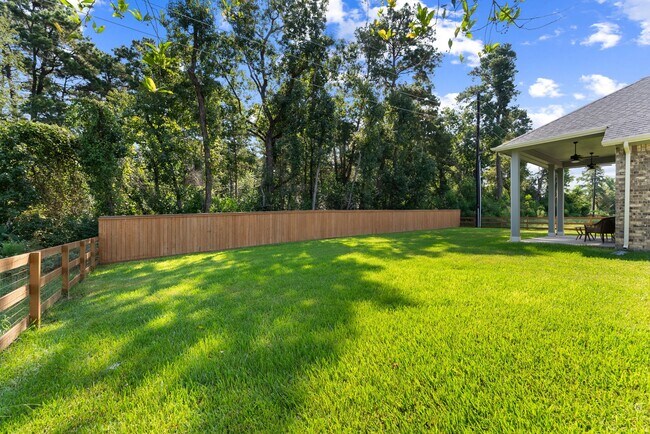 Building Photo - 522 Black Bronco Rd