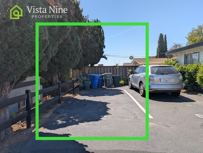 Building Photo - 665-669 Townsite Drive - 667 Townsite Dr