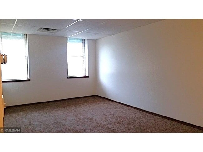 Building Photo - 111 1/2 N Main St