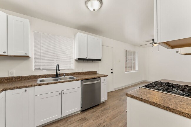 Building Photo - 4184 Cornelia Way