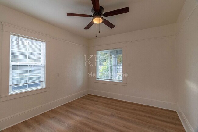 Building Photo - 444 E Sonoma Ave