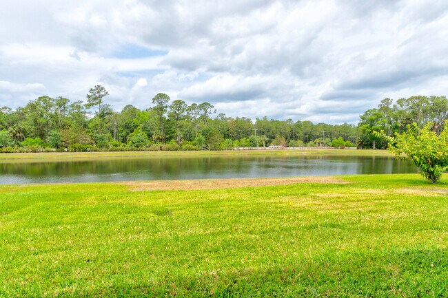 Building Photo - 5563 Estero Loop