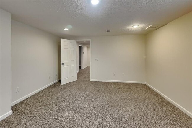 Building Photo - 7045 Treeline Dr