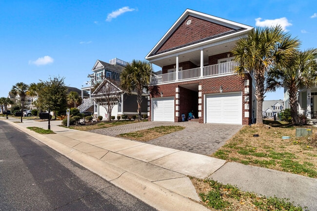 Building Photo - Crystal Water Home