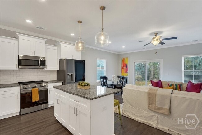 Building Photo - 84 Dorsey Dr