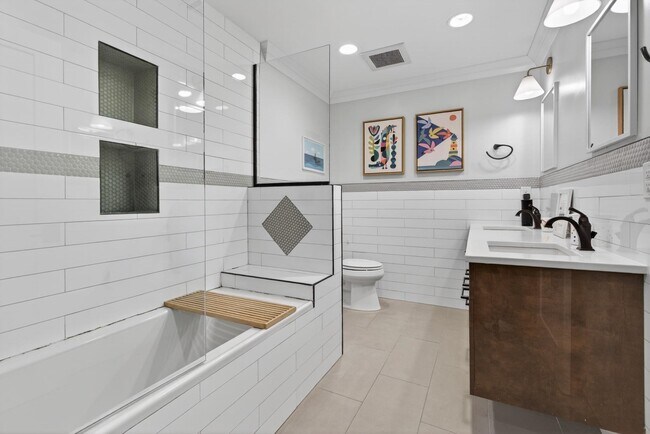 Building Photo - 926 Park Ave