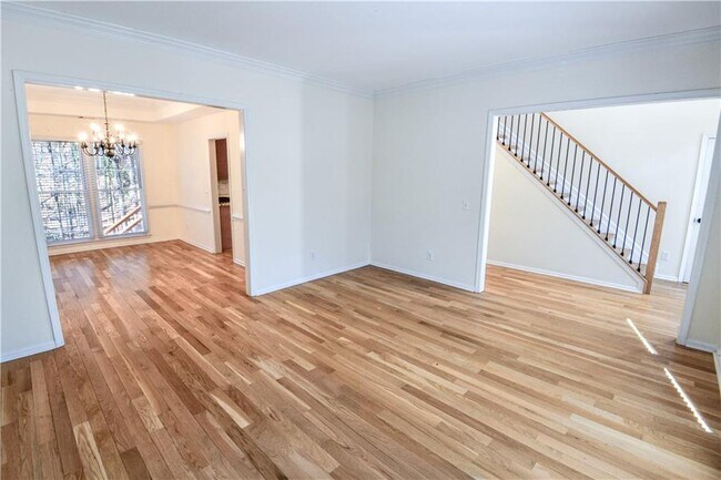 Building Photo - 1865 Oak Tree Hollow