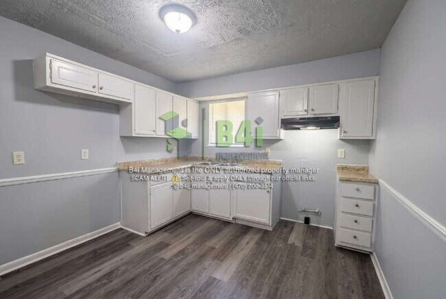 Building Photo - 716 Dunaire Way