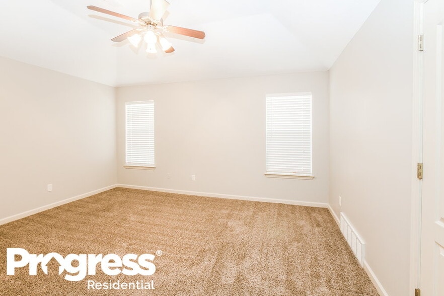 Building Photo - 1417 Marhill Cove