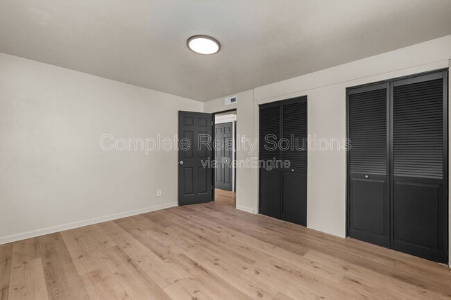 Building Photo - 1395 St Jean St