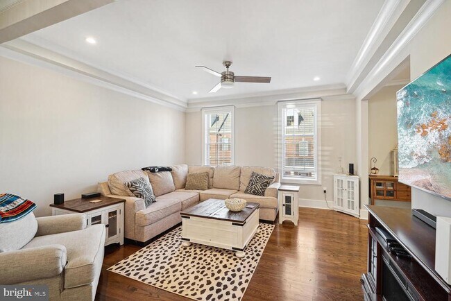 Building Photo - 1555 Rivertown Pl