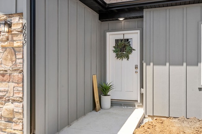 Building Photo - Now Leasing! Brand New 3 Bed, 2 Bath Home ...