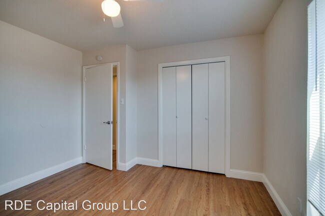 Building Photo - 304 E Mitchell St