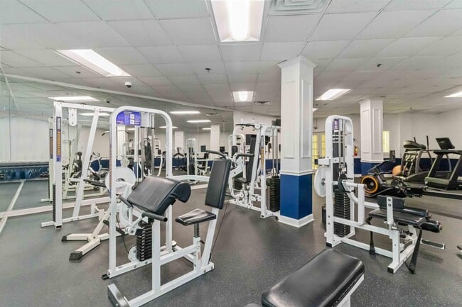 Building Photo - 1501 Clairmont Rd