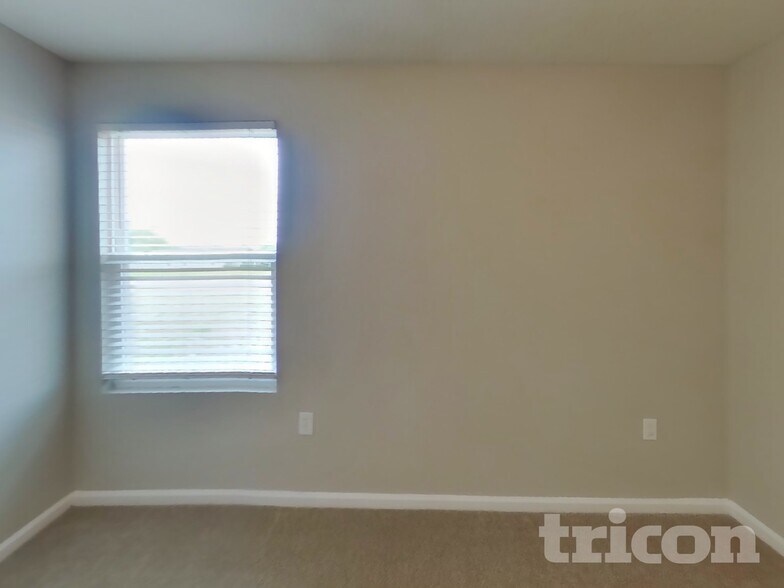Building Photo - 2858 Buck Creek Pl
