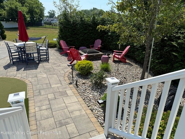 Building Photo - 7 Hammerstone Ln