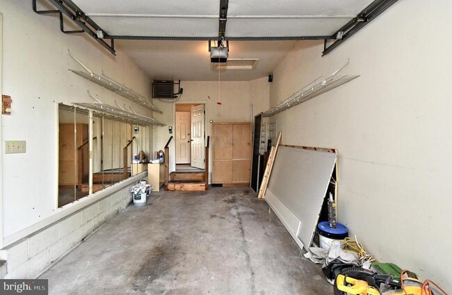 Building Photo - 137 S 3rd St