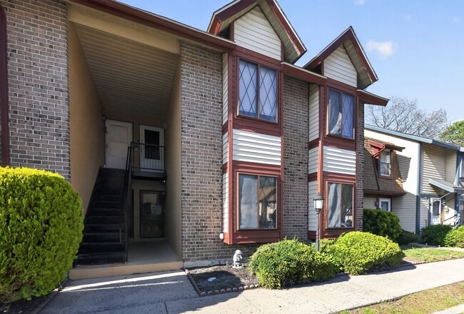 Building Photo - 122 Chelsea Cir