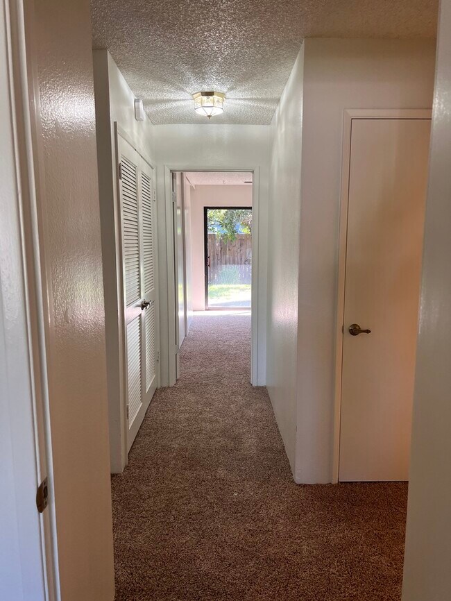 Building Photo - 4745 Olive Oak Way