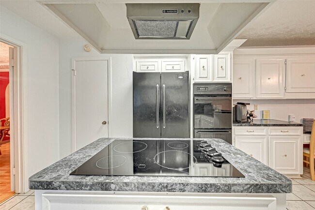 Building Photo - 3631 Glenpine Dr