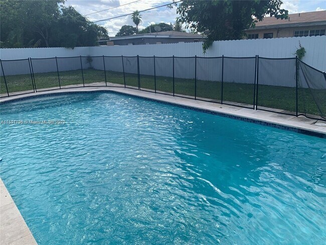 Building Photo - $3,500 18030 NW 14th Ave