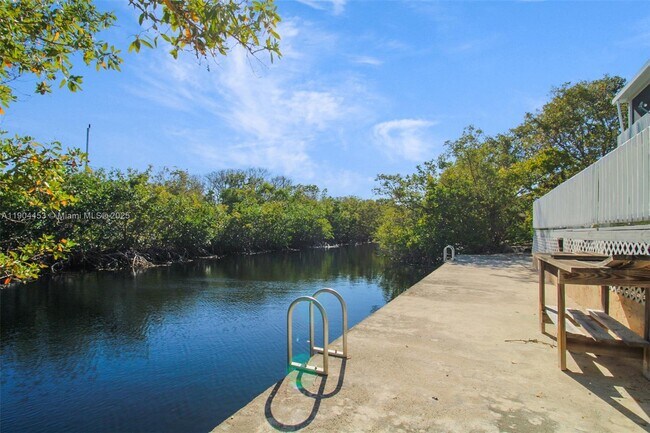 Building Photo - 133 Valois Blvd