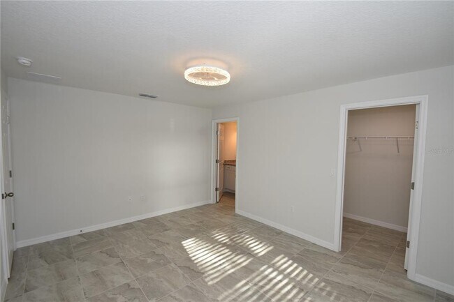 Building Photo - 11 Buttonwood Ln