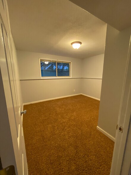 Building Photo - 925 Manzanal St NE