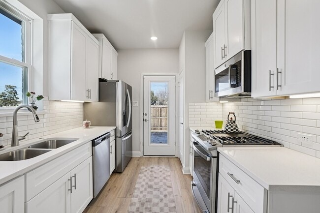 Building Photo - 11422 Chepstow Crescent Ct