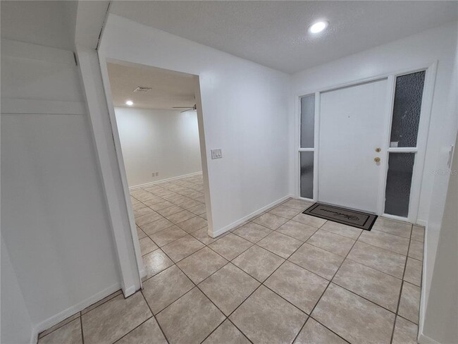 Building Photo - 2924 Ripplewood Dr