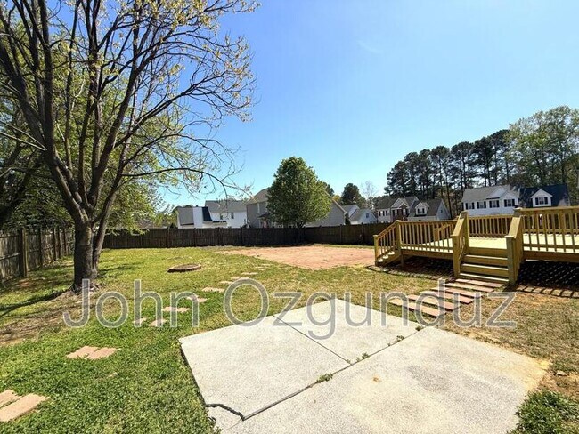 Building Photo - 804 Falling Wind Ct