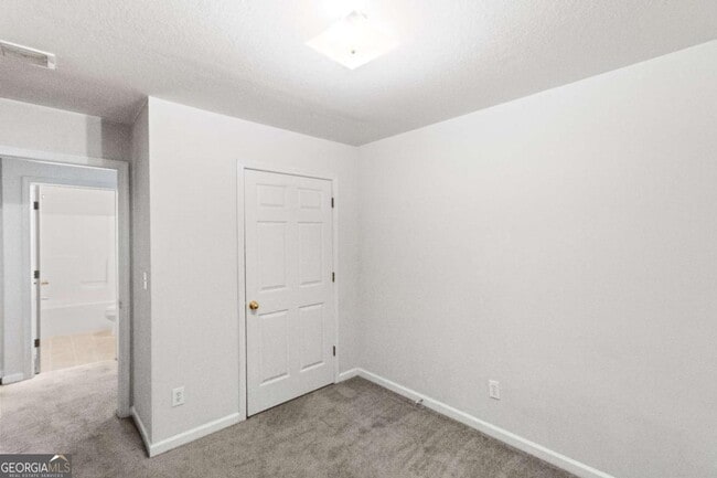 Building Photo - 239 Brookview Dr