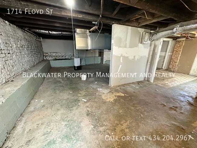 Building Photo - 1714 Floyd St