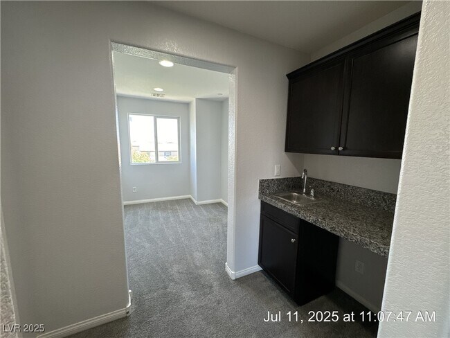 Building Photo - 10838 Faulkner Run Ave