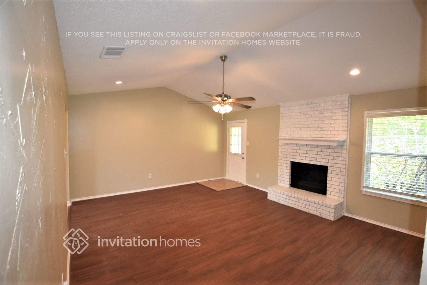 Building Photo - 424 Guadalupe Dr