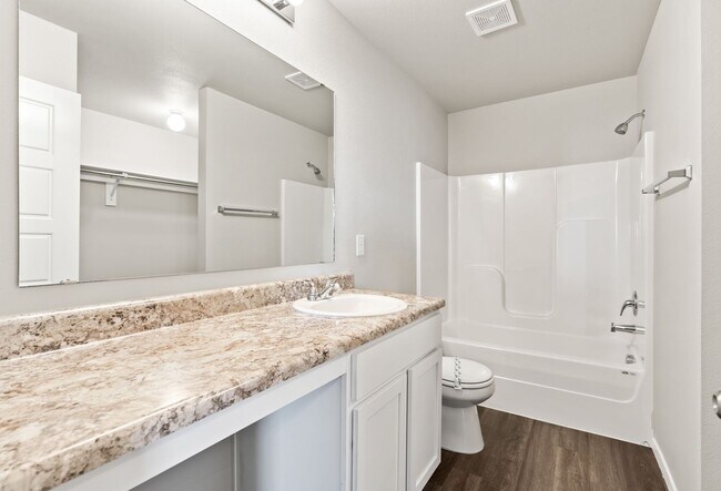 Building Photo - *Pre-Leasing* Three Bedroom | Two Bathroom Duplex with Full Service Lawn Care in Lawlis Ranch