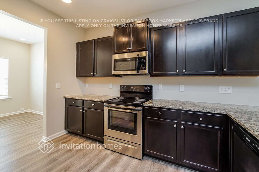 Building Photo - 6809 Shane Dr