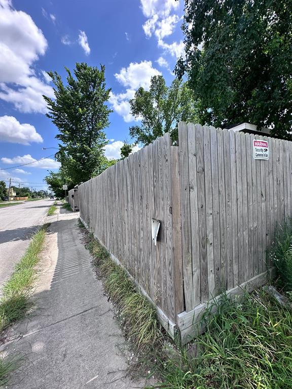 Building Photo - 8507 Lockwood Dr