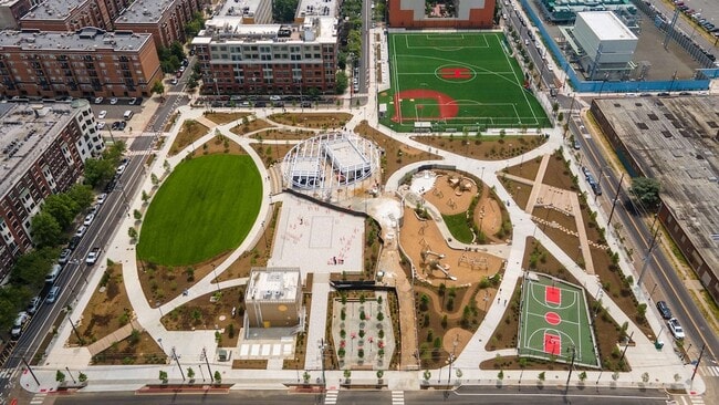 Building Photo - 1200 Grand St