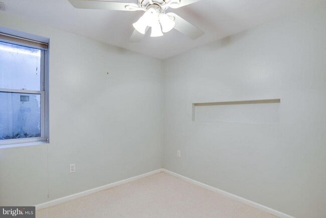 Building Photo - 5904 Lenox Rd