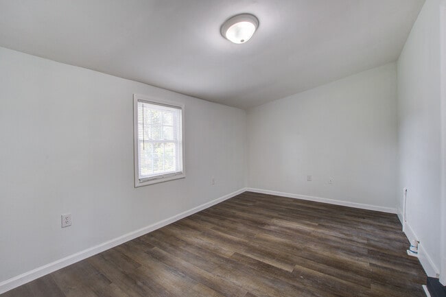 Building Photo - 2325 Elegans Dr