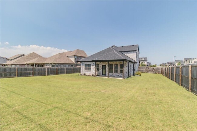 Building Photo - 1431 Cave Stream Dr