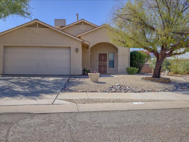 Building Photo - 3 Bed/2 Bath- GREAT Location Near Downtown