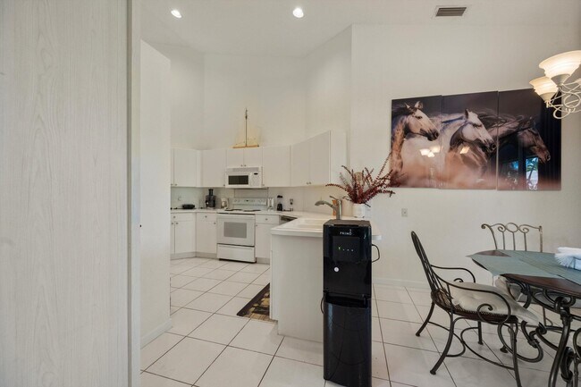 Building Photo - 4677 Carlton Golf Dr