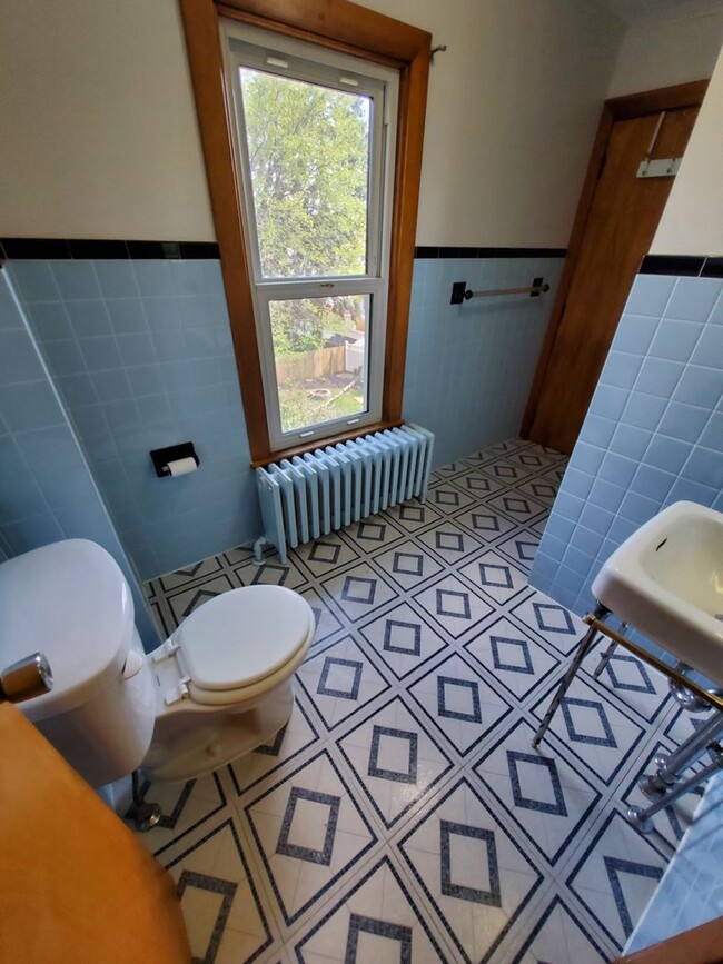 Building Photo - Slate Belt 3 Bedroom 1.5 Bath Home in Pen ...