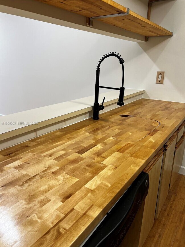 Building Photo - 18246 Mediterranean Blvd