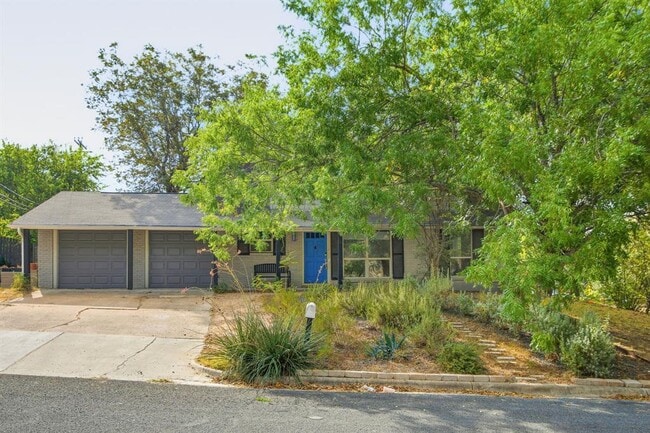 Building Photo - 6901 Bryn Mawr Dr