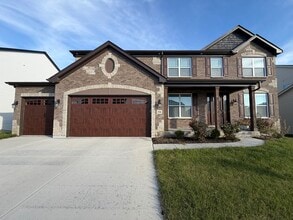 Building Photo - 156 Far Meadow Dr