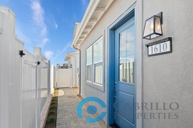 Building Photo - Brand New 4bd/2.5ba Home with Private Yard and Attached 2-Car Garage