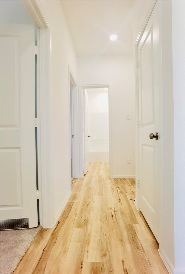 Building Photo - 5523 Knox Lndg Dr